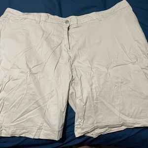Avenue signature chino plus size shorts